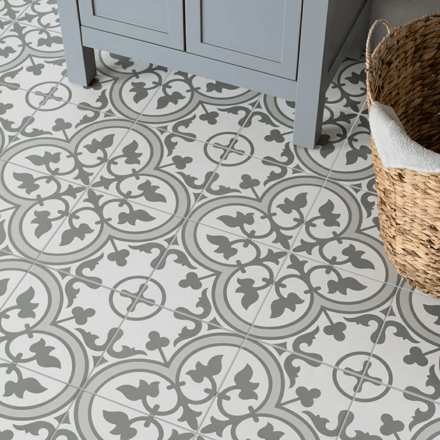 Bourton Silver Slate ceramic tiles with patterned matt finish