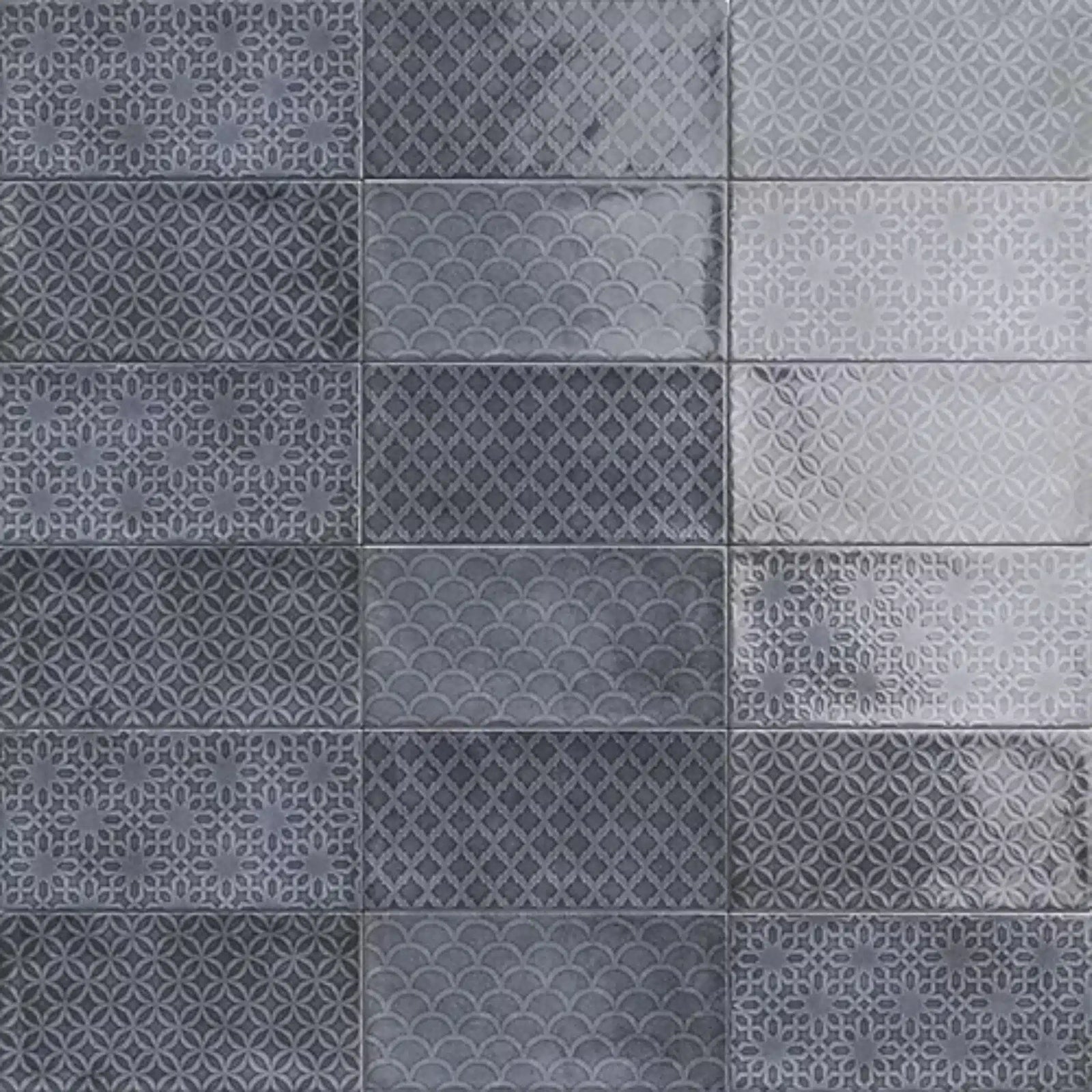 Gloss ceramic tile with blue decorative pattern