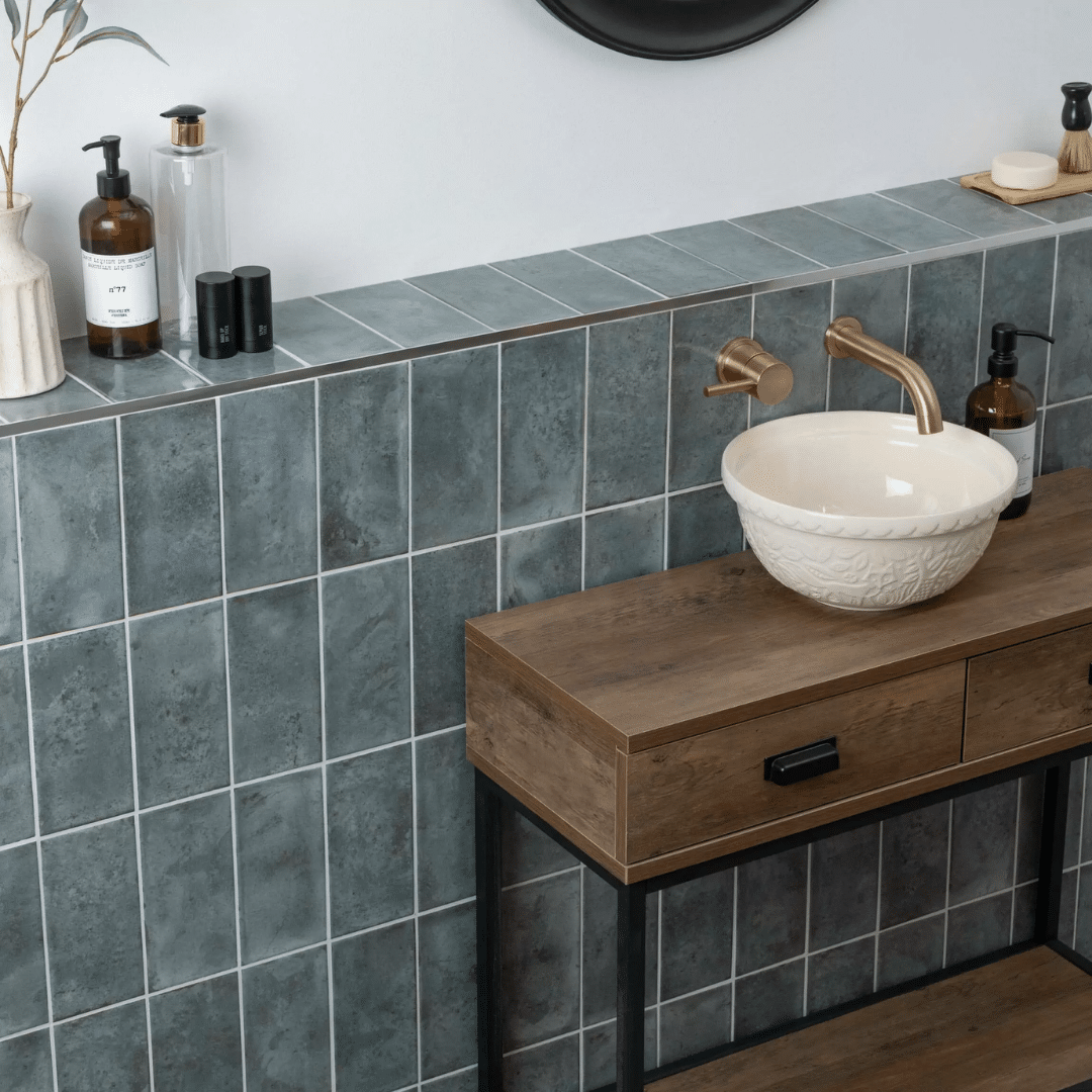 Green gloss ceramic tiles suitable for interior wall areas