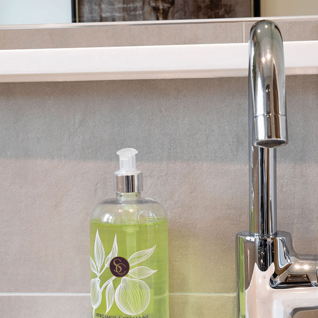 Concept Pearl tiles with soft concrete texture finish