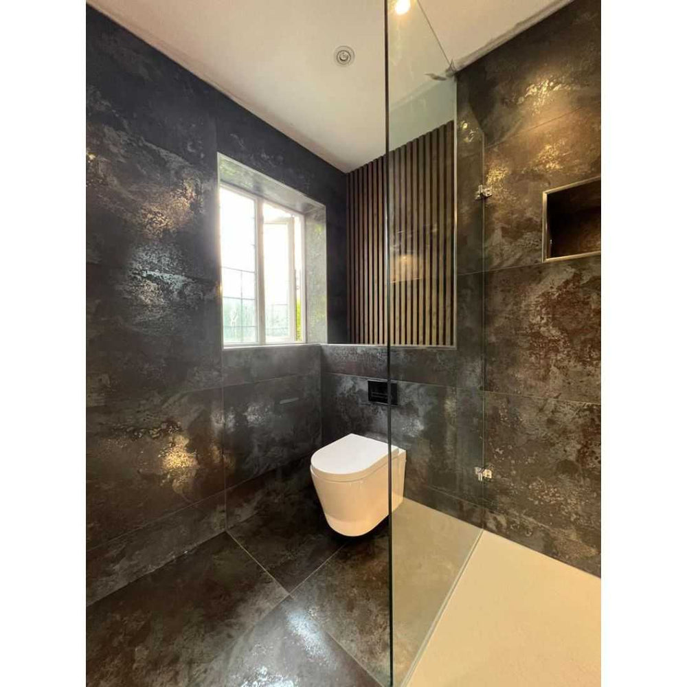Plutonic Azul Blue metallic porcelain tiles in a room