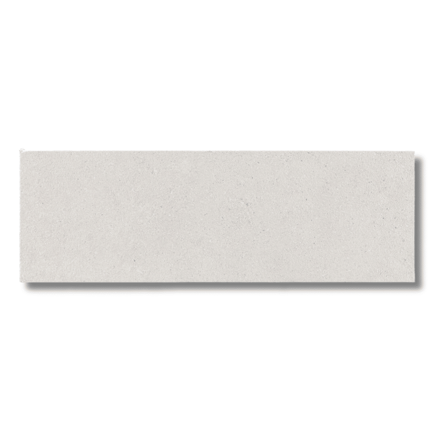 Kalksten Light Grey tiles for wall and floor balance