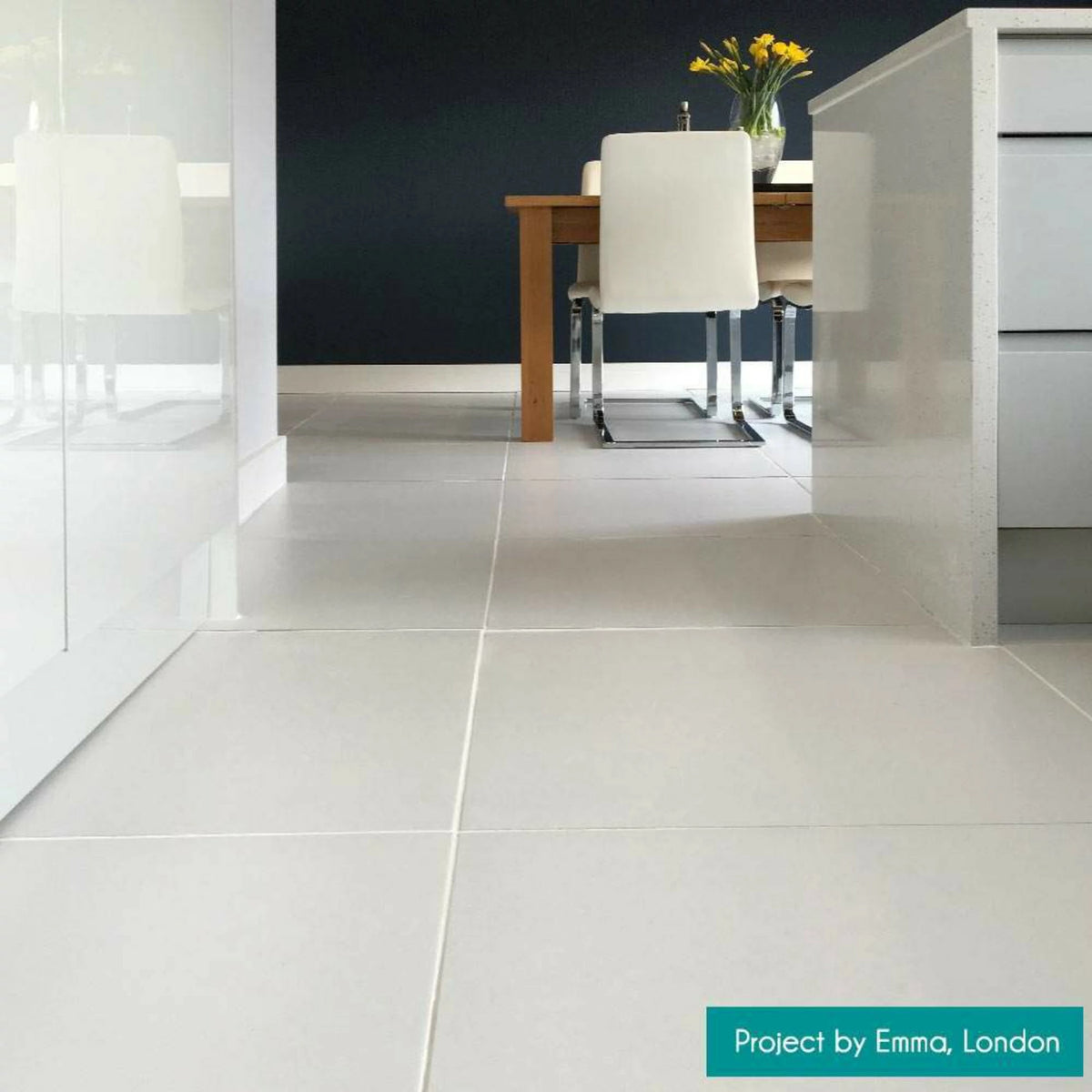 Klavier White plain effect porcelain wall tiles interior