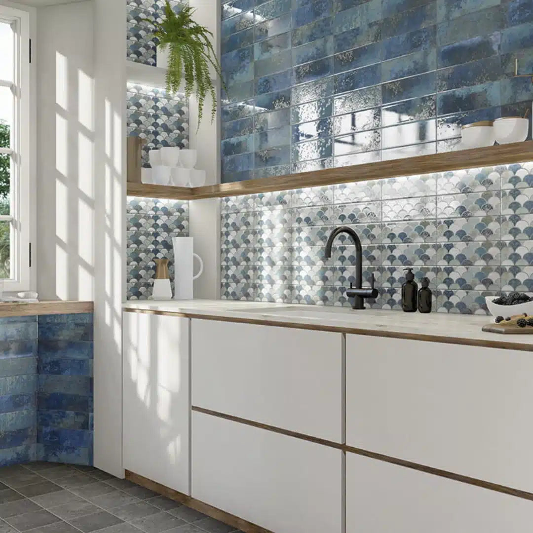 Luxor Scales Blu Décor ceramic tile