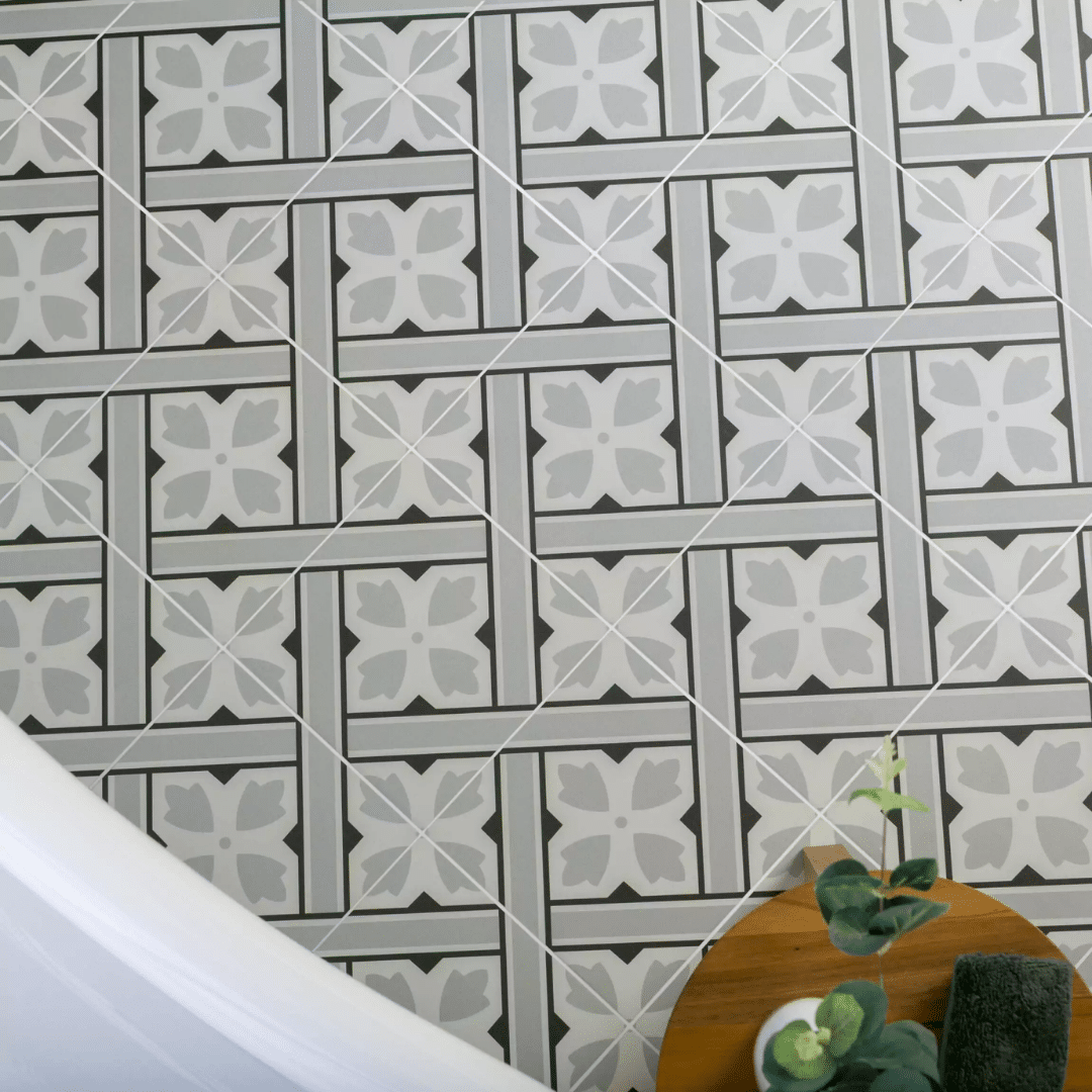 Palatina Gold Gloss porcelain tiles with marble effect design